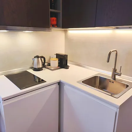 Monolocale Con Parcheggio Riservato Pressi Clinica Fogliani E Centro Storico Apartment *