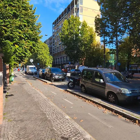 Monolocale Con Parcheggio Riservato Pressi Clinica Fogliani E Centro Storico * 摩德纳